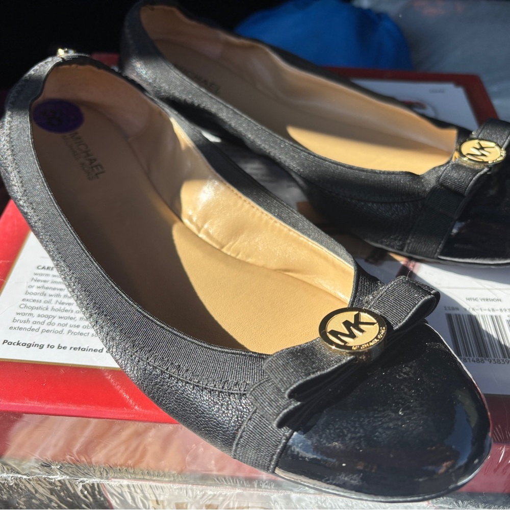Michael Kors Black Loafers Sleek Design Comfortable Fit